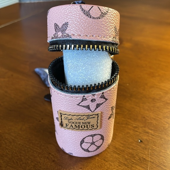 Pocketbook Charm. Pink Mini Cylinder. Zippered. NWOT - Picture 11 of 11